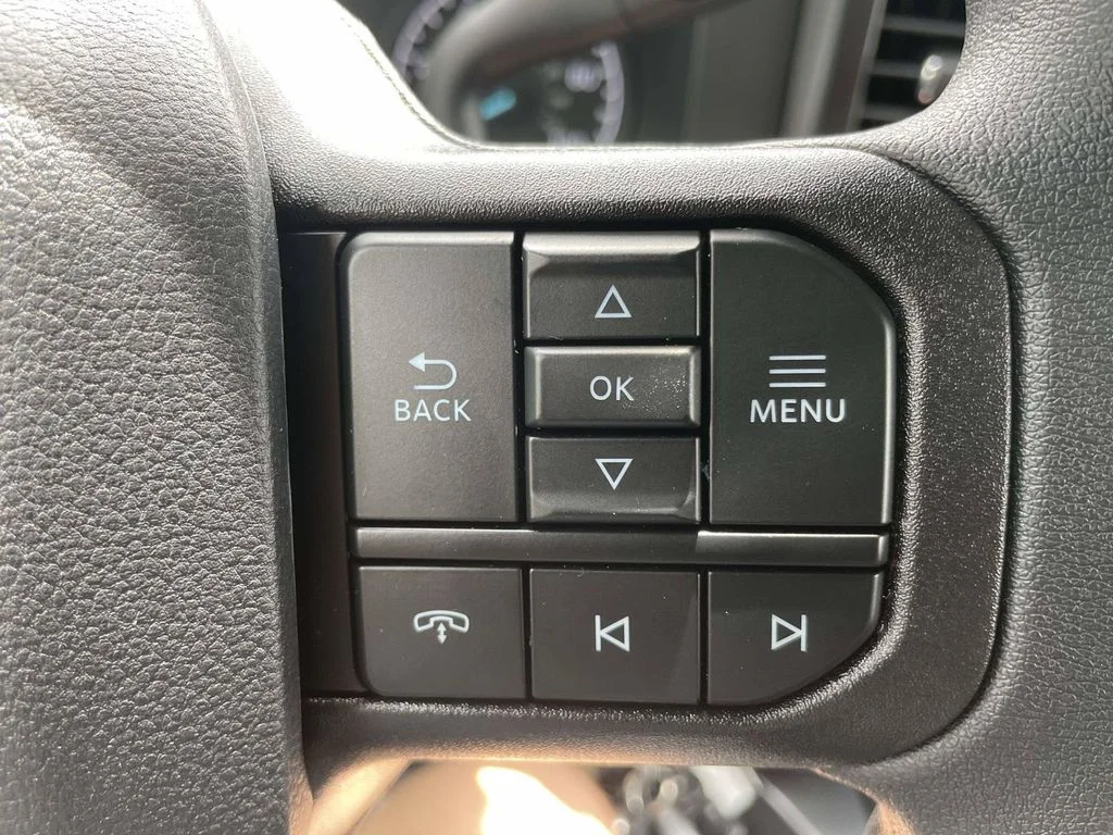 New 2026 Oxford White Ford XLT image 22