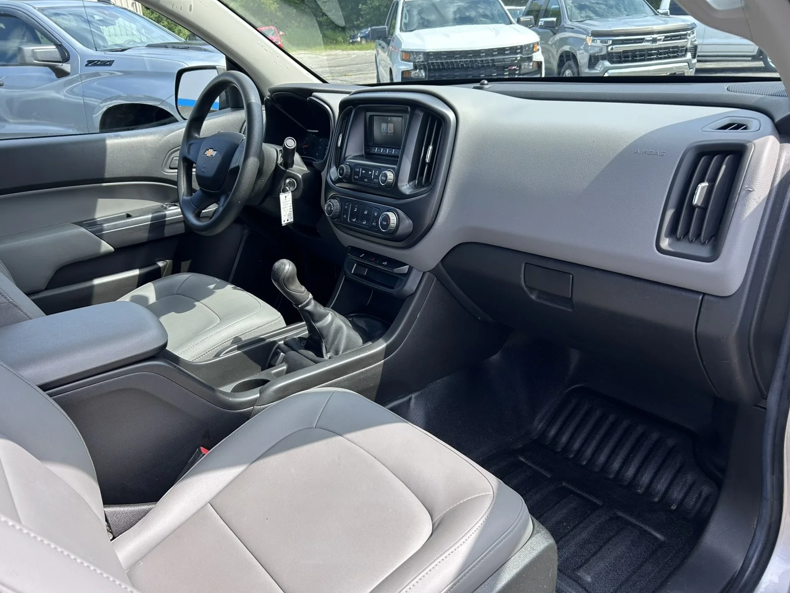 Used 2016 GRAY Chevrolet 2WD Base image 9