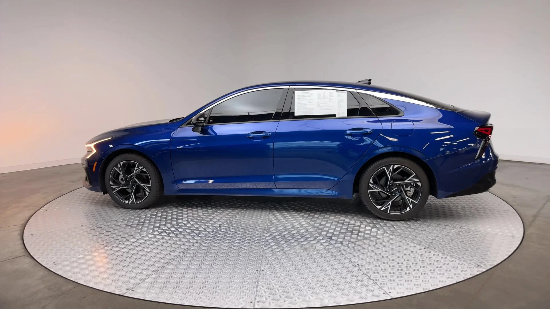 Used 2025 Yacht Blue Kia GT-Line image 5
