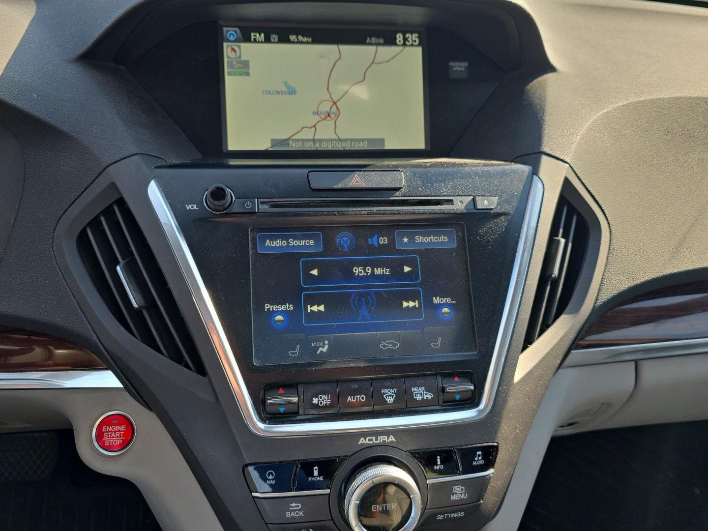 Used 2014  Acura Tech Pkg image 18