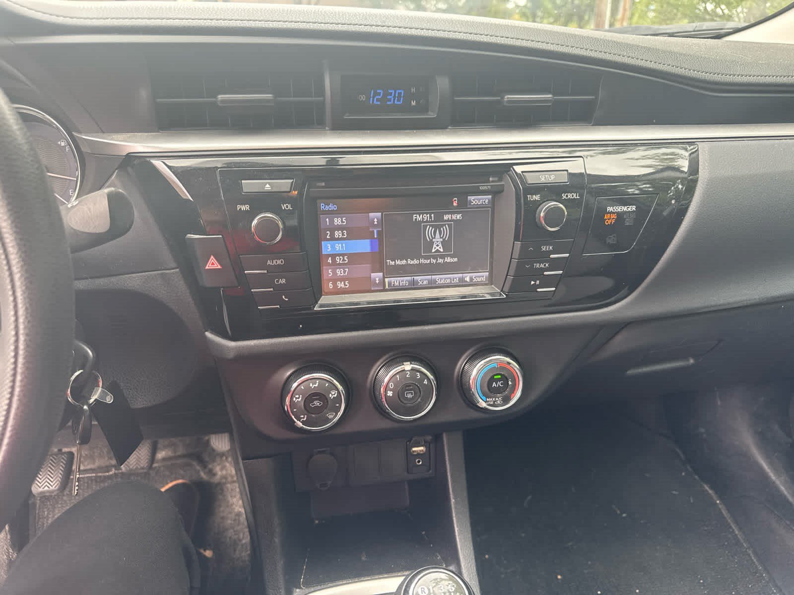 Certified Used 2016 Slate Metallic Toyota L image 14
