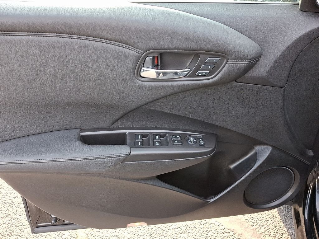 Used 2016 Black Acura Base image 13