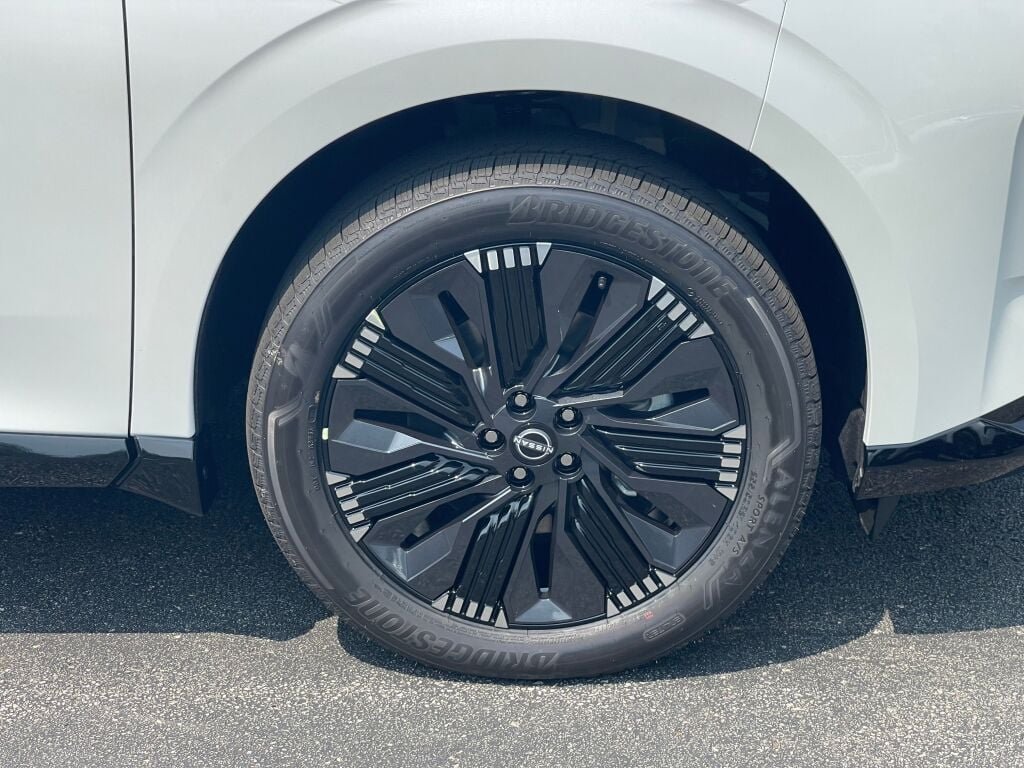 New 2026 Everest White Pearl Tricoat Nissan Platinum image 24