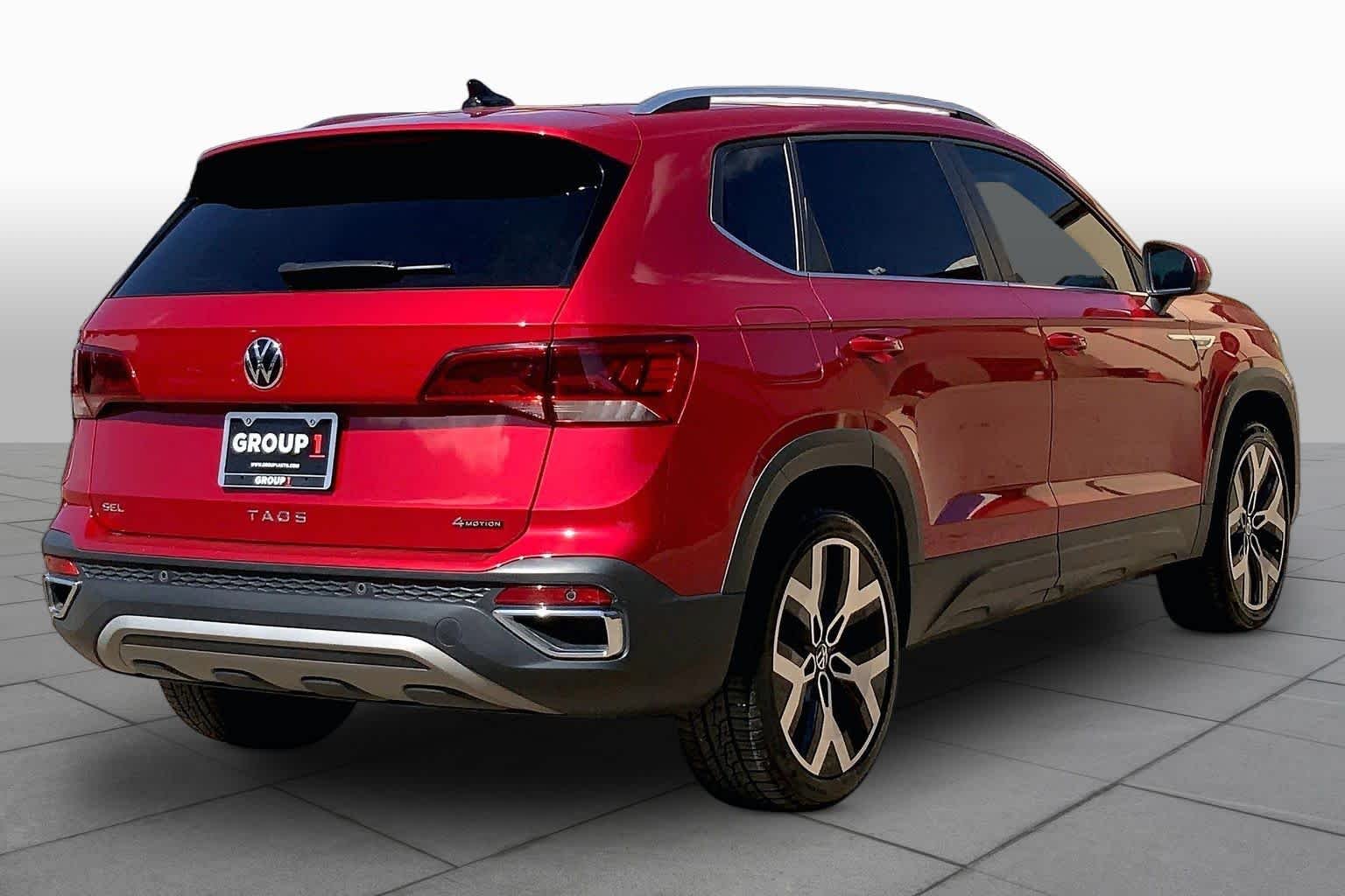 Certified Used 2022 Kings Red Metallic Volkswagen SEL image 13