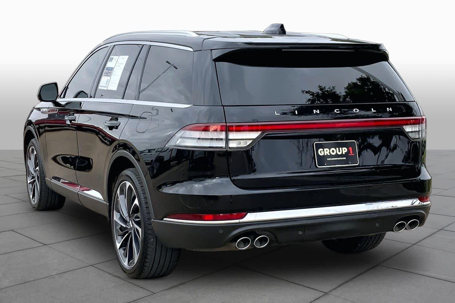 Certified Used 2025 Infinite Black Metallic Lincoln Reserve image 12