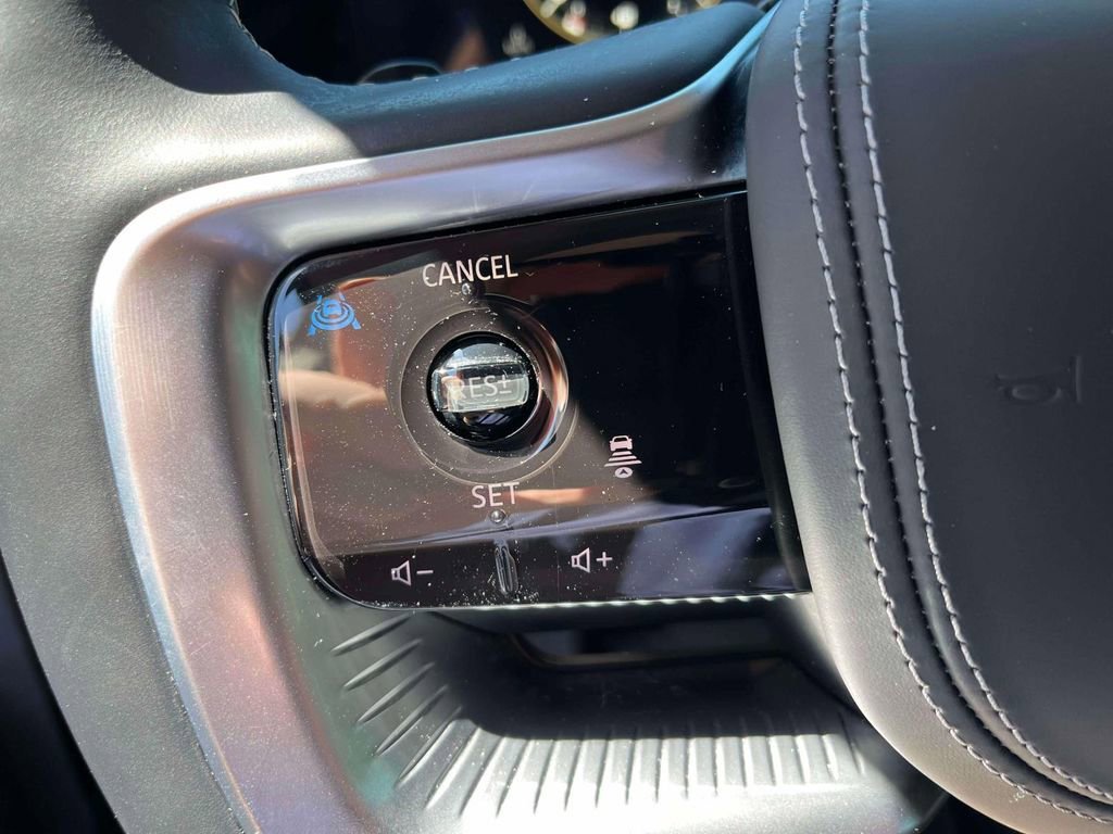 Used 2025 Black INFINITI SENSORY AWD image 31