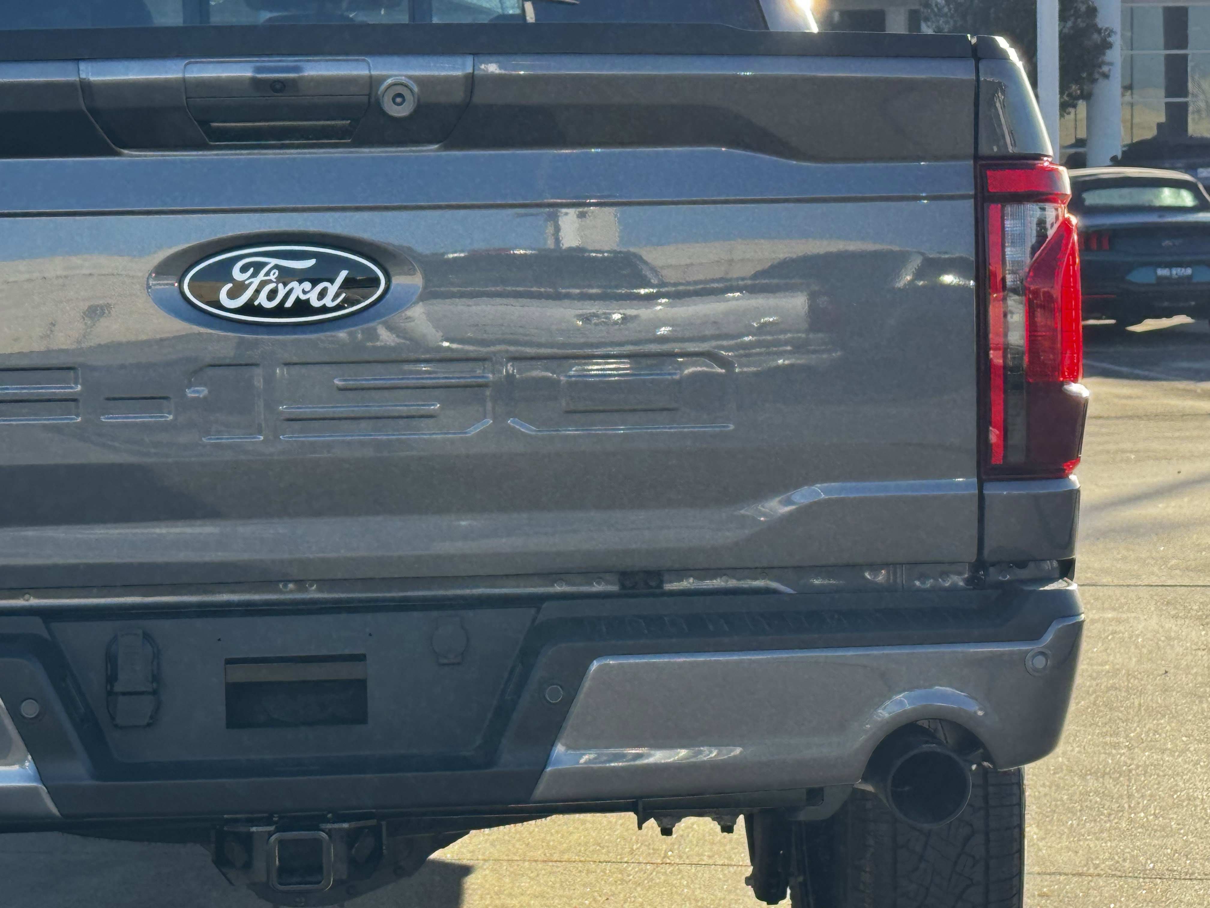 New 2026 Carbonized Gray Metallic Ford XLT image 10