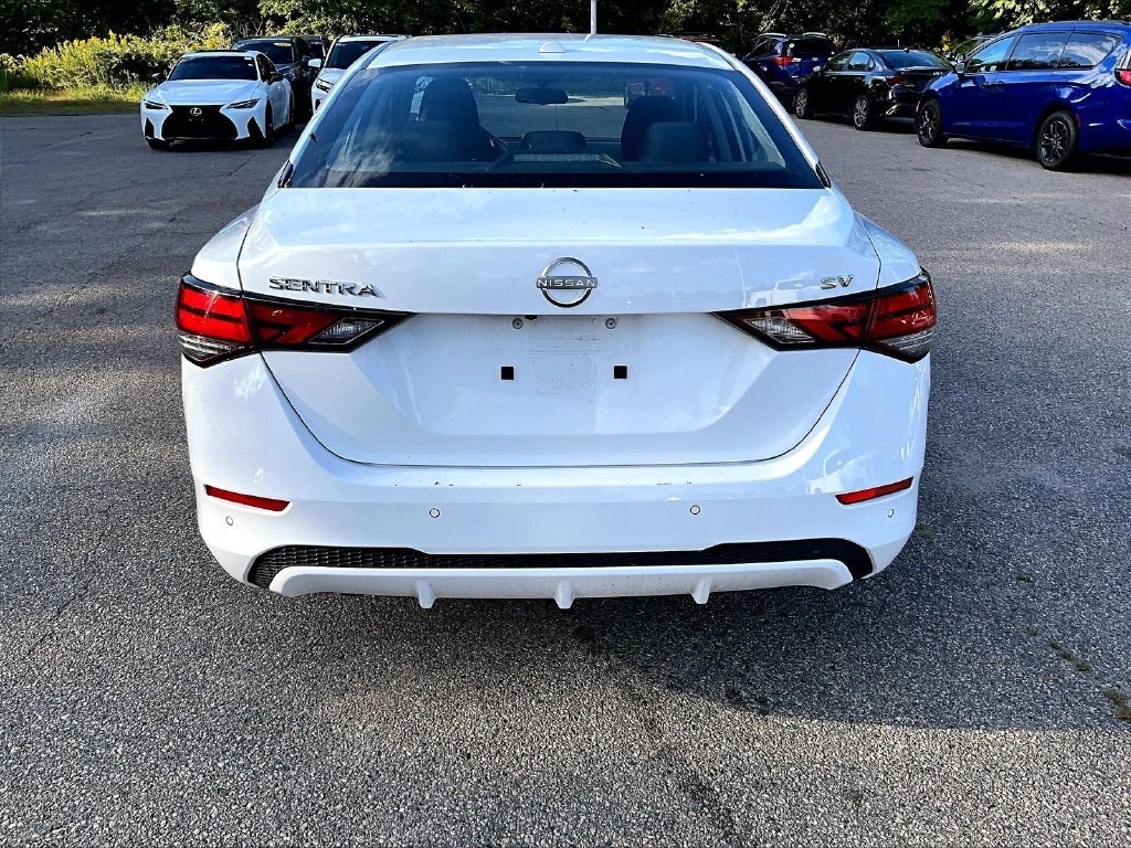 Used 2024 White Nissan SV image 10