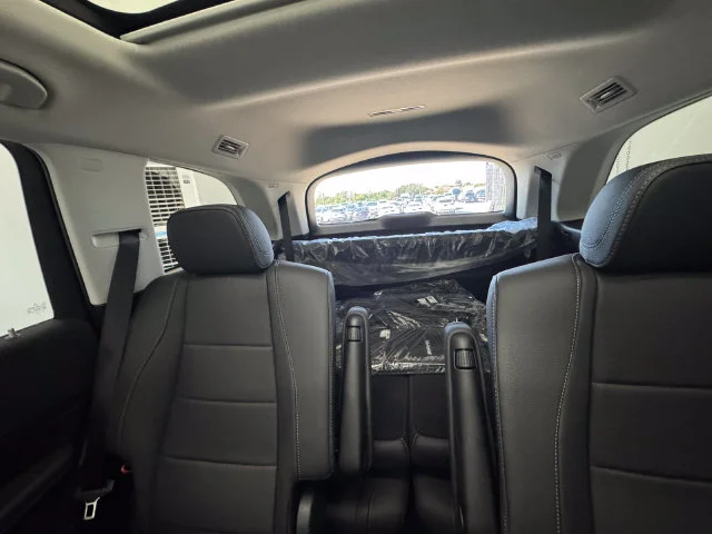 New 2026 MANUFAKTUR Alpine Gray Mercedes-Benz GLS 450 image 38