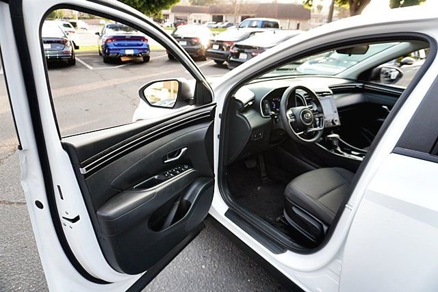 Used 2024 White Hyundai SE image 34