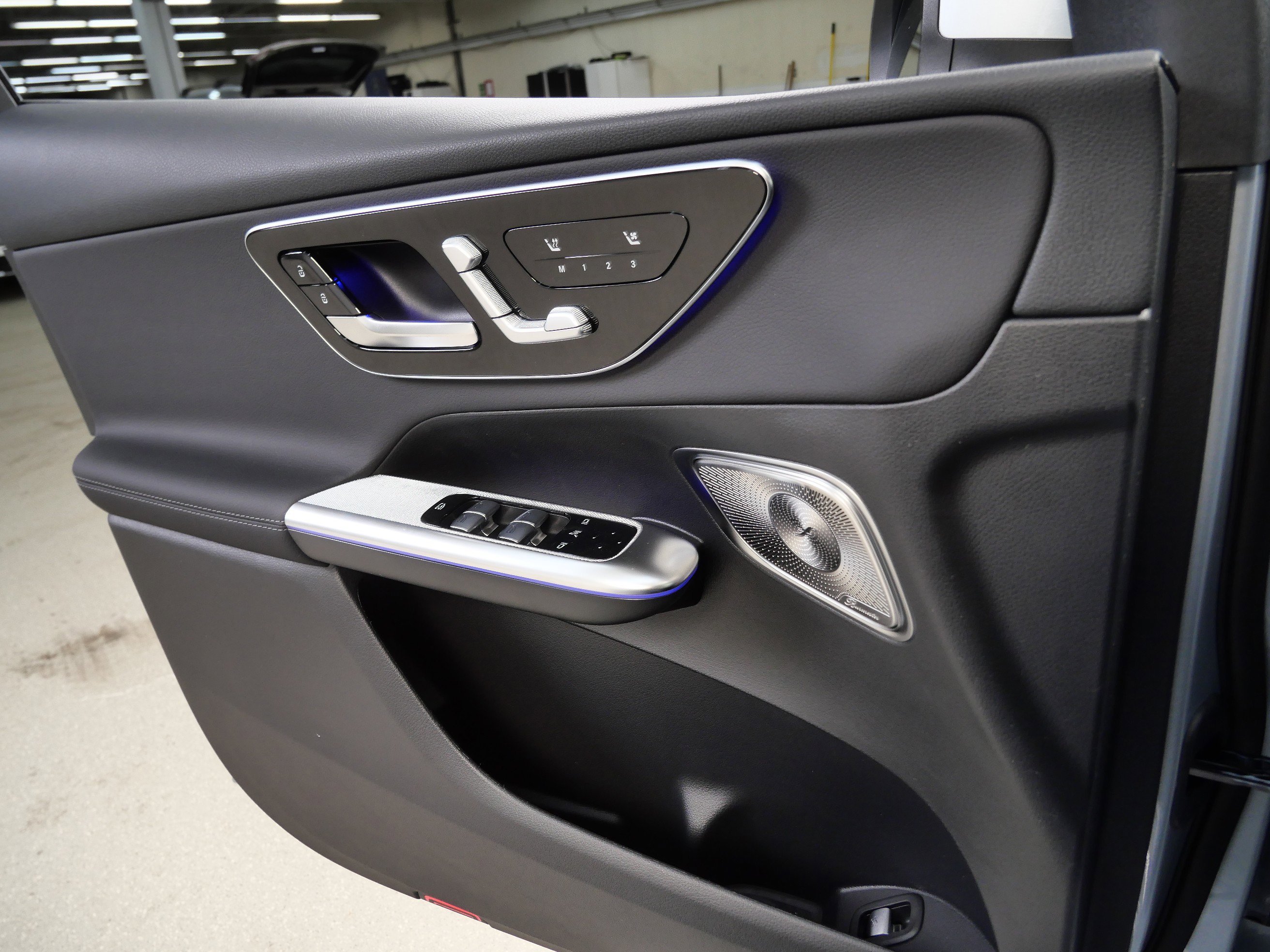 New 2026 Cirrus Silver Metallic Mercedes-Benz GLC 300 image 13
