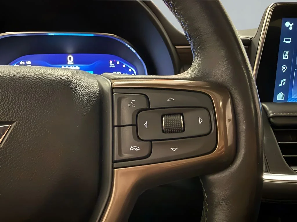 Used 2023 Gray Chevrolet High Country image 23