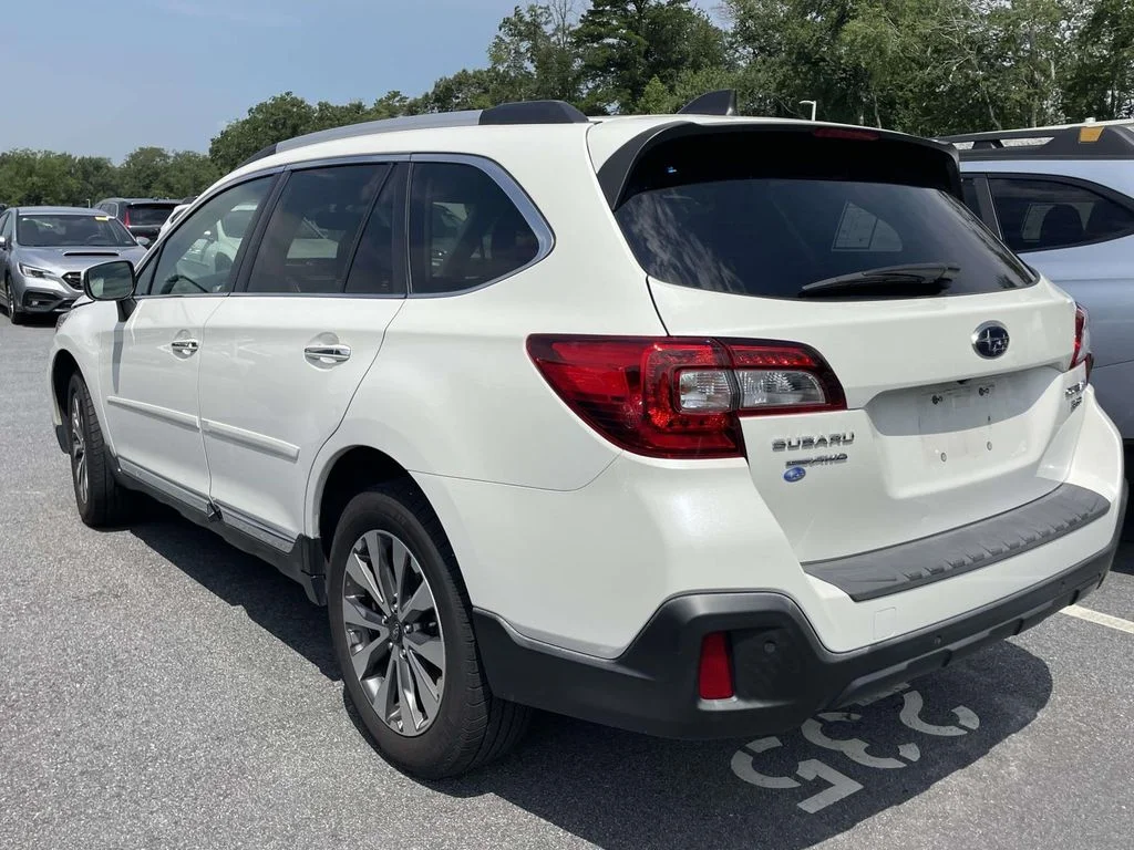 Used 2019 Crystal White Pearl Subaru Touring image 3