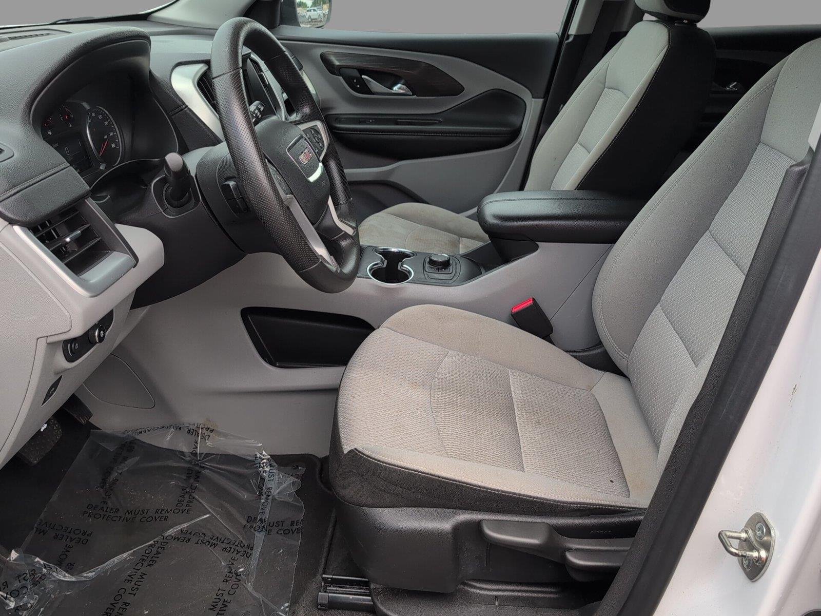 Used 2024 Summit White GMC SLE image 3