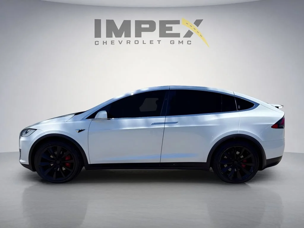 Used 2020  Tesla Performance image 2