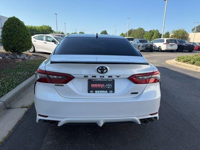 Certified Used 2021 MID BLK/WIND CHILL Toyota  image 8