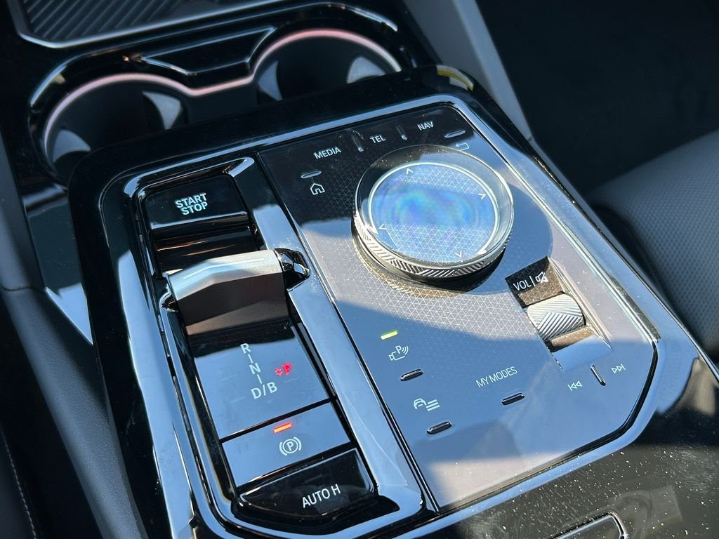 New 2027 Dark Graphite Metallic BMW eDrive40 image 24
