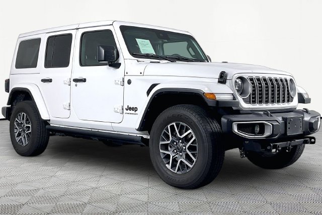 Used 2025 White Jeep Sahara image 2