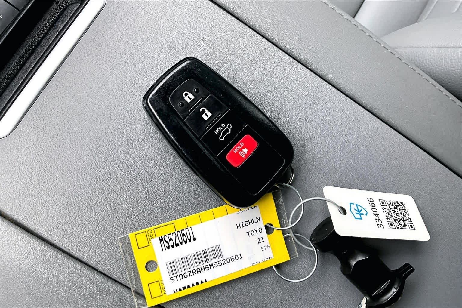 Used 2021 Celestial Silver Metallic Toyota XLE image 15