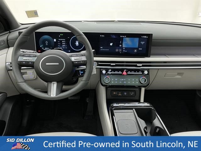 Used 2024 Diamond Black Crystal Pearlcoat Jeep Limited image 19