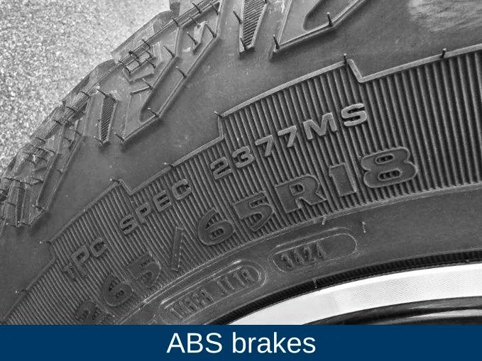 Used 2024 Red Chevrolet Z71 image 10