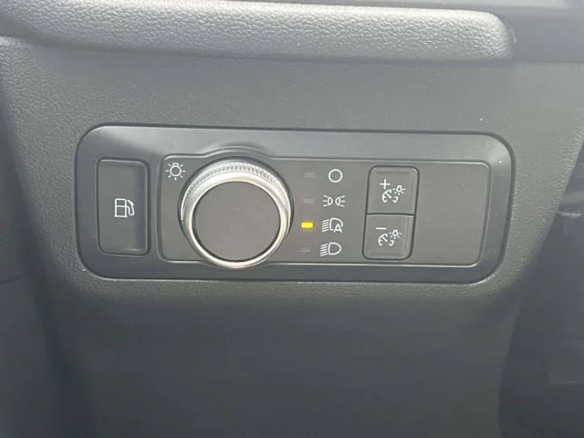 Used 2021 White Ford SE image 28