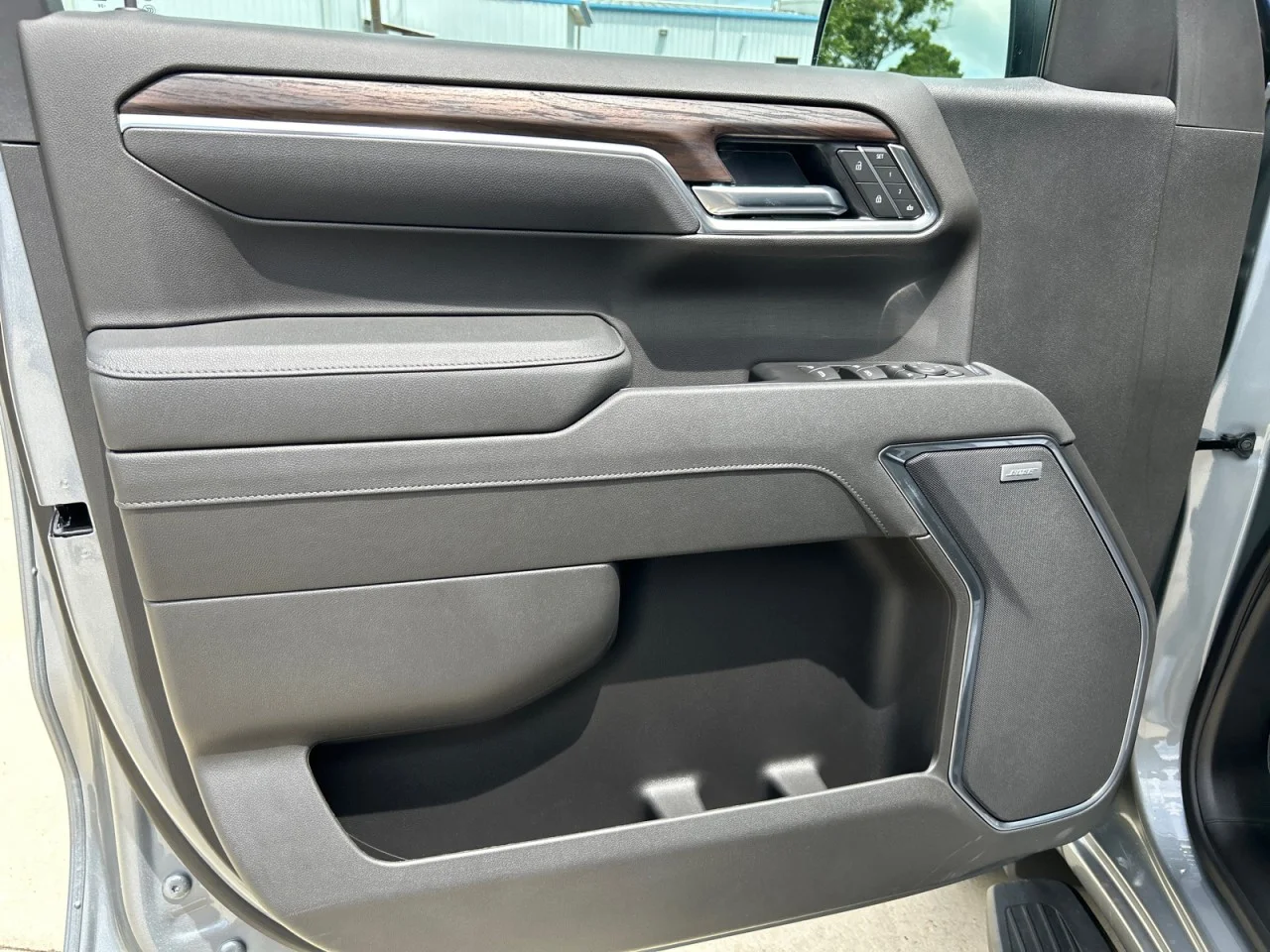 New 2026 Sterling Metallic GMC SLT image 10