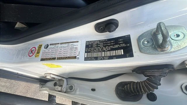 Used 2017 White Toyota SR5 image 17
