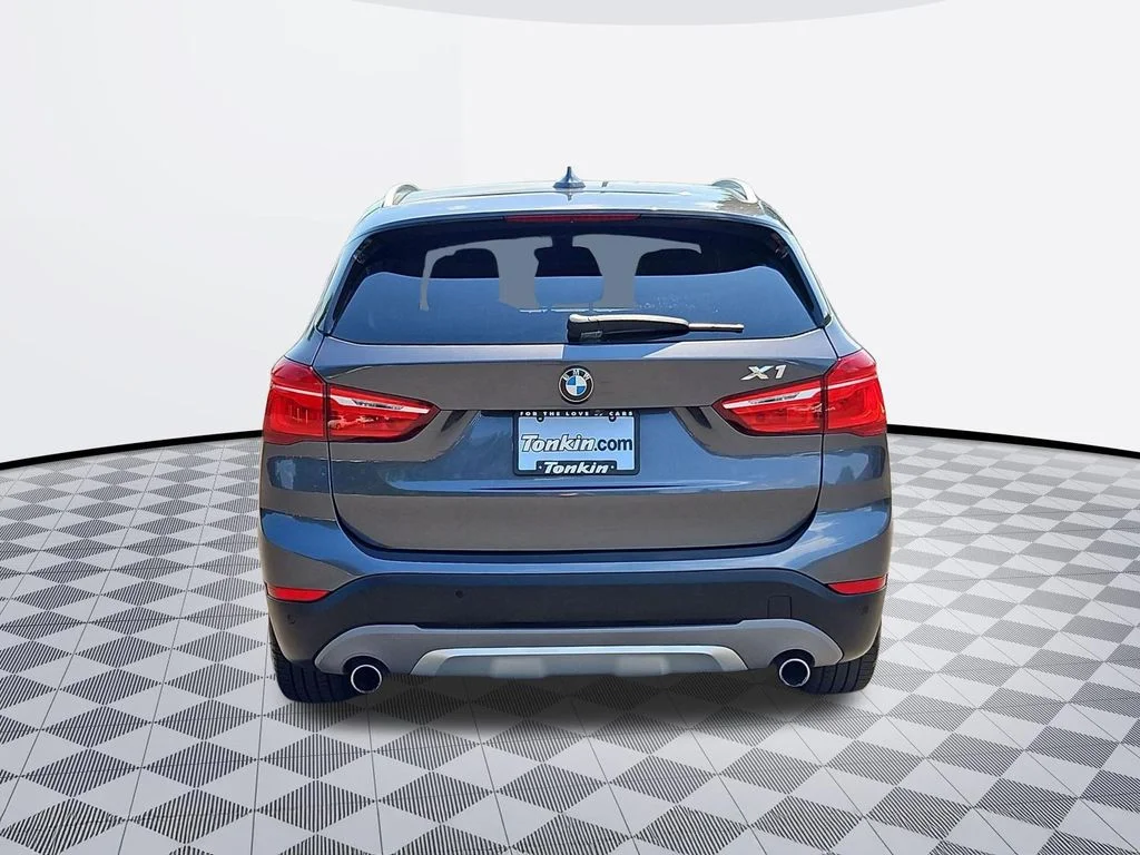 Used 2017 Mineral Gray Metallic BMW xDrive28i image 5