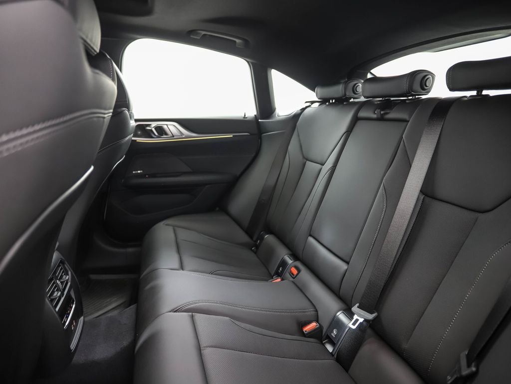 2025 BMW i4 M50 - Photo 22