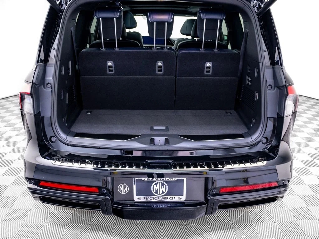 Certified Used 2026 Black INFINITI SPORT image 31