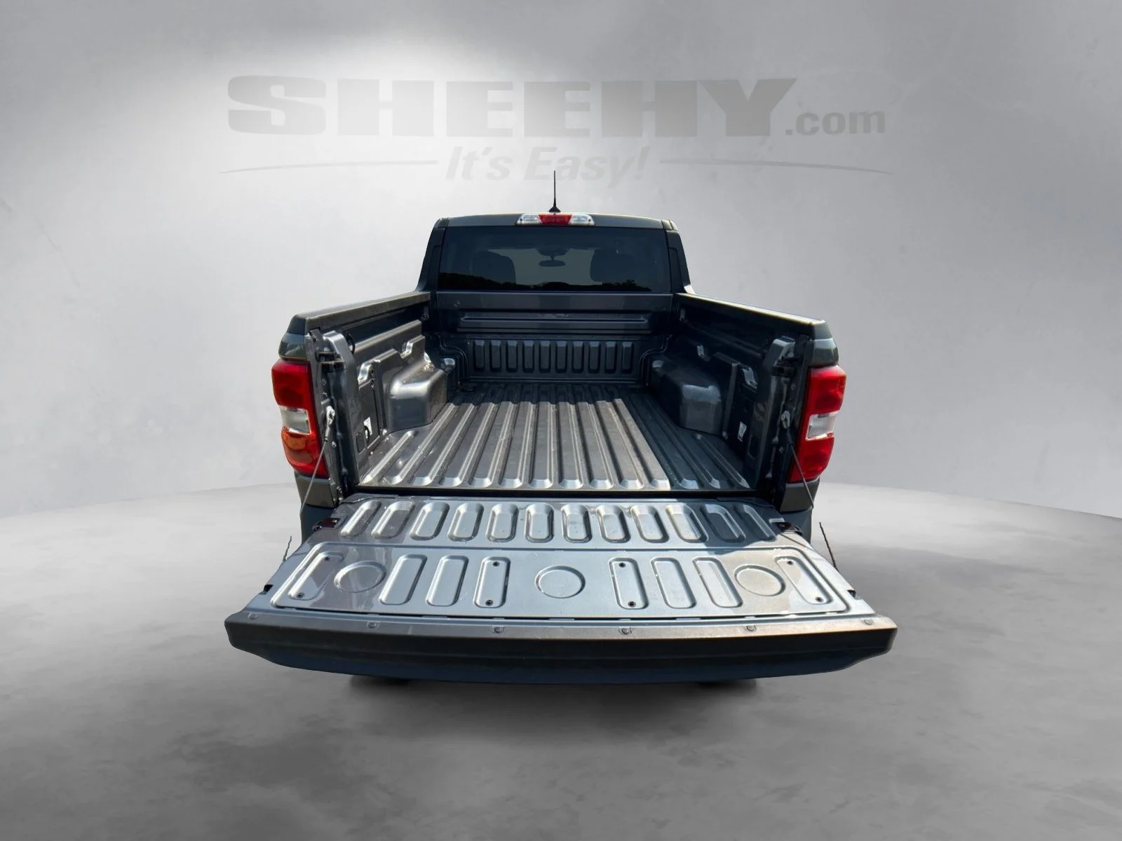 Used 2024 Gray Ford XLT image 23