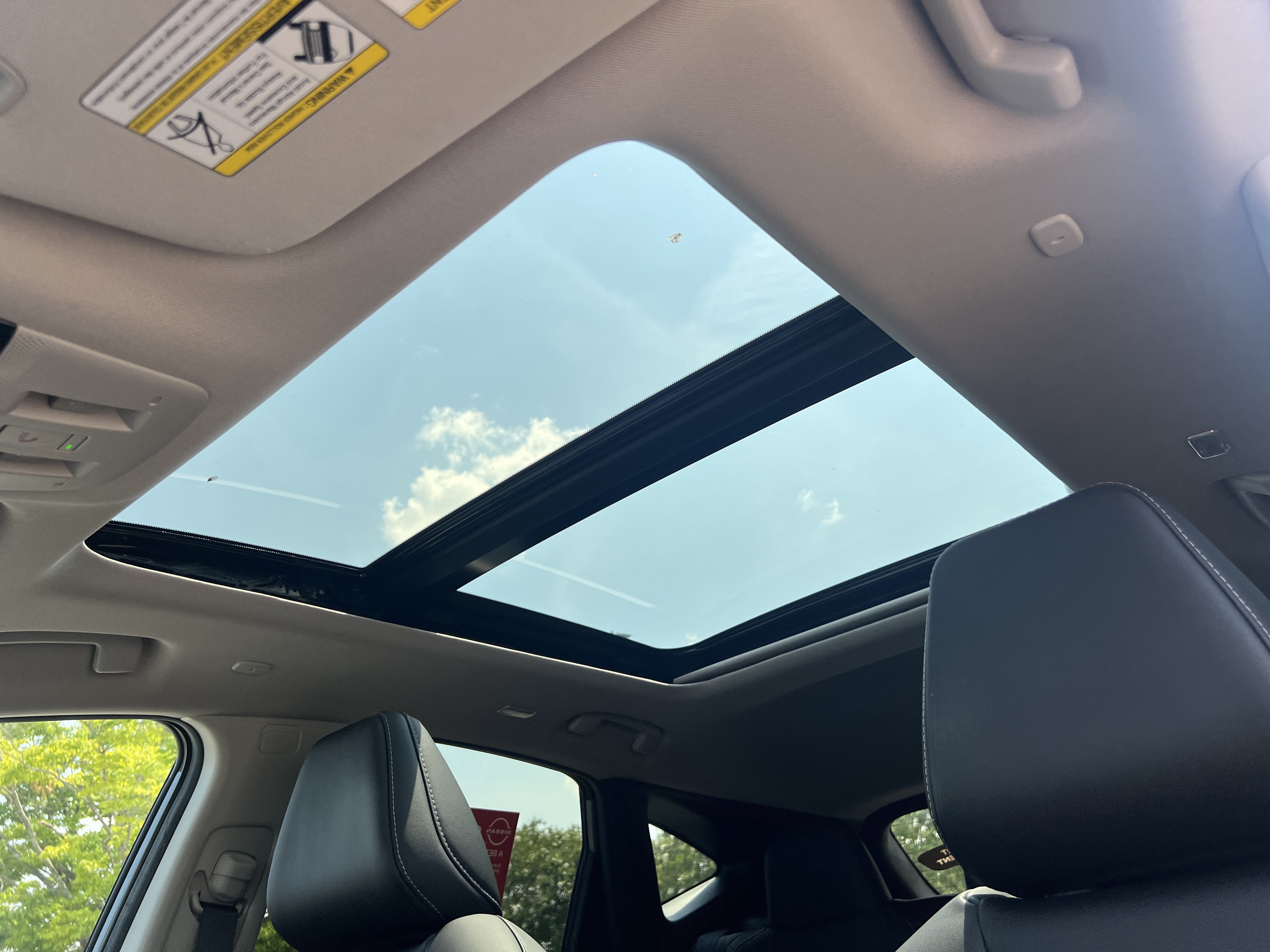 Used 2025 Gun Metallic Nissan SL image 19