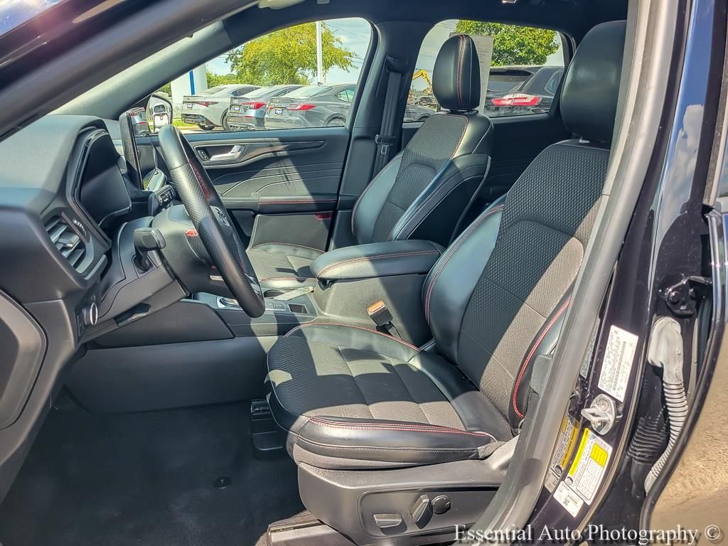 Used 2024 Black Metallic Ford ST-Line image 8