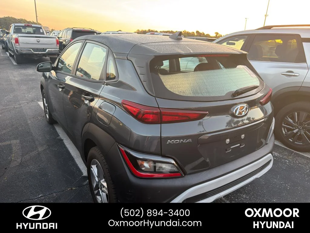 Used 2022 Thunder Gray Hyundai SE image 4