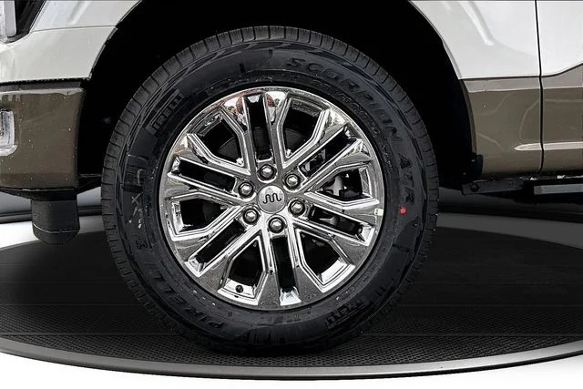 New 2026 Star White Metallic Tri-Coat Ford King Ranch® image 14