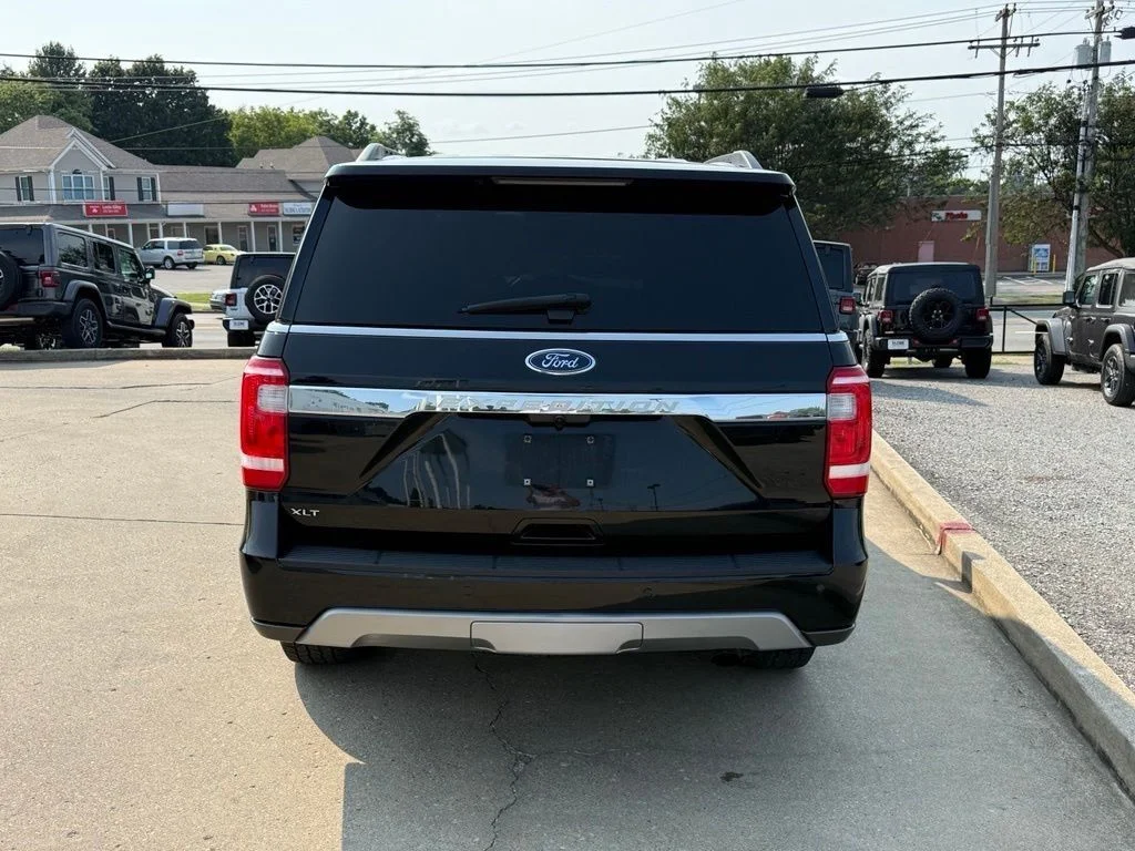 Used 2021 Black Ford XLT image 7