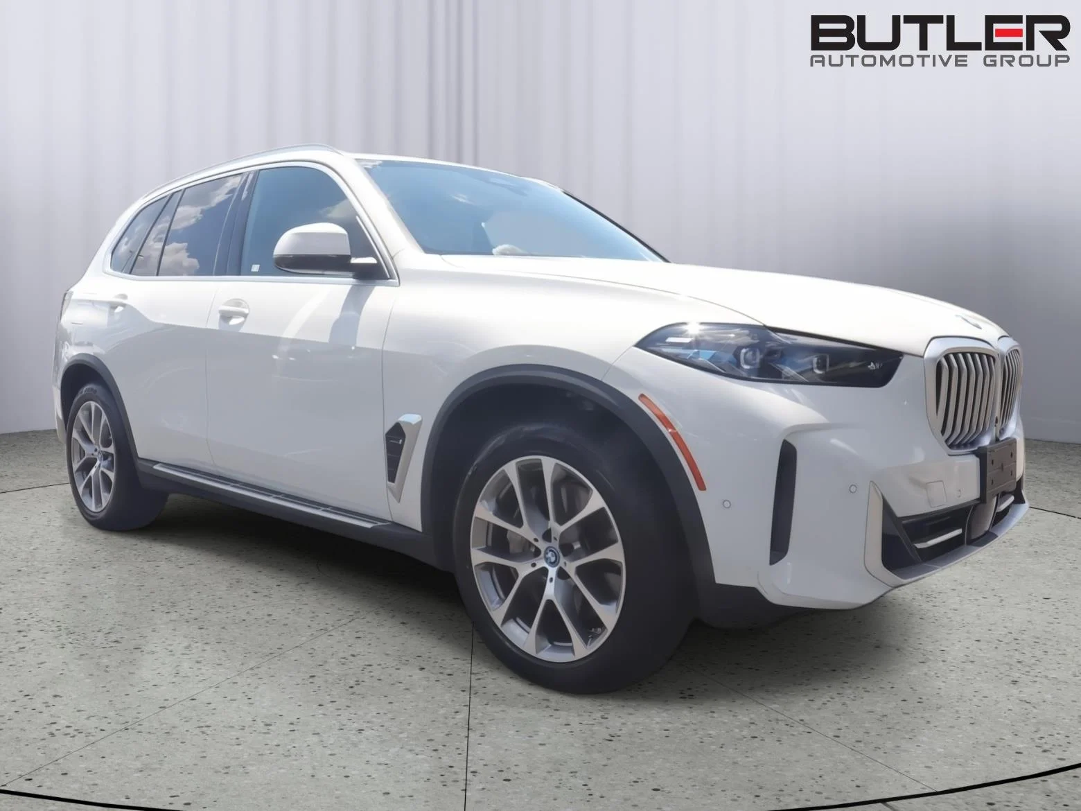 Used 2024 Alpine White BMW xDrive50e image 8