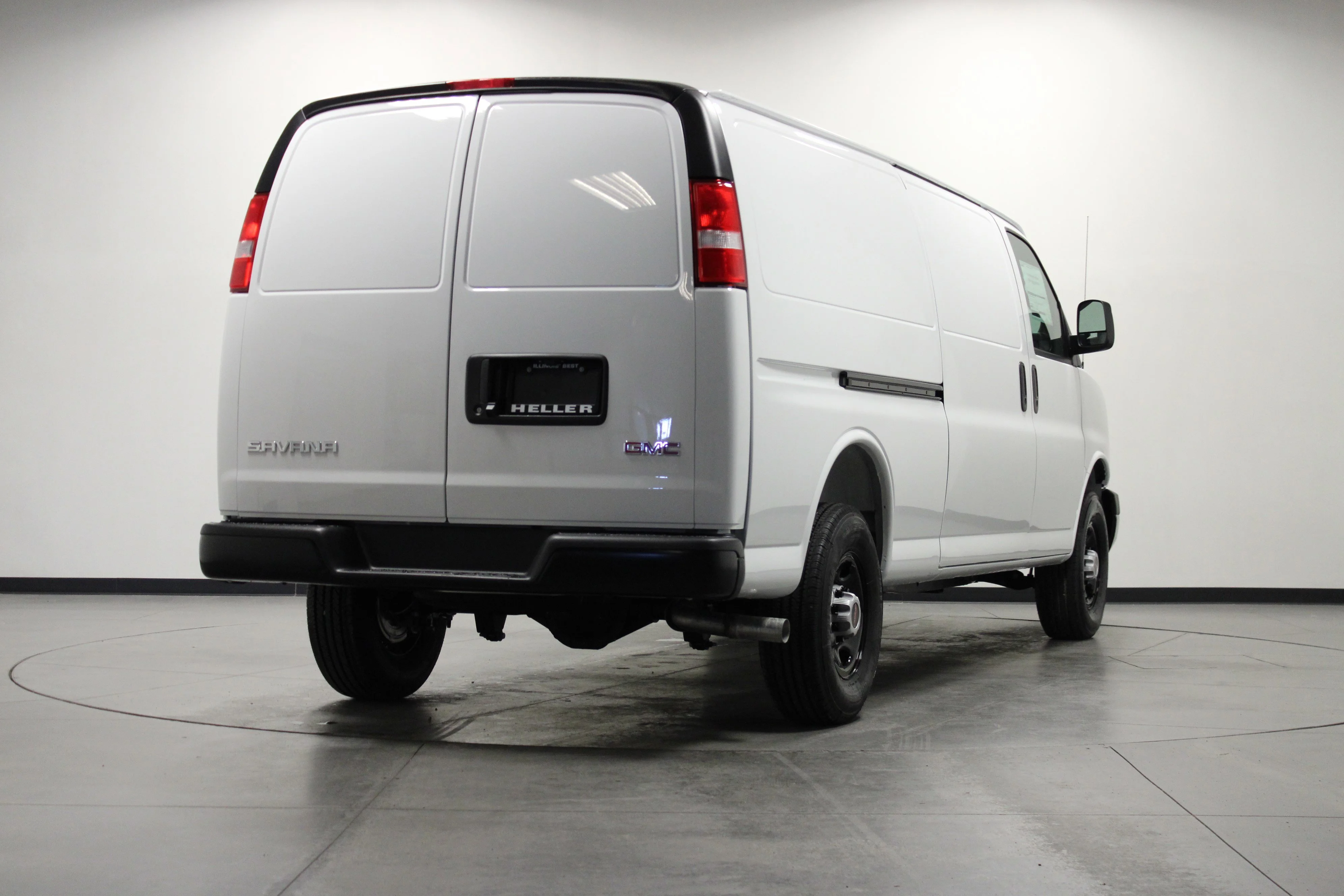 New 2026 Summit White GMC Work Van image 4