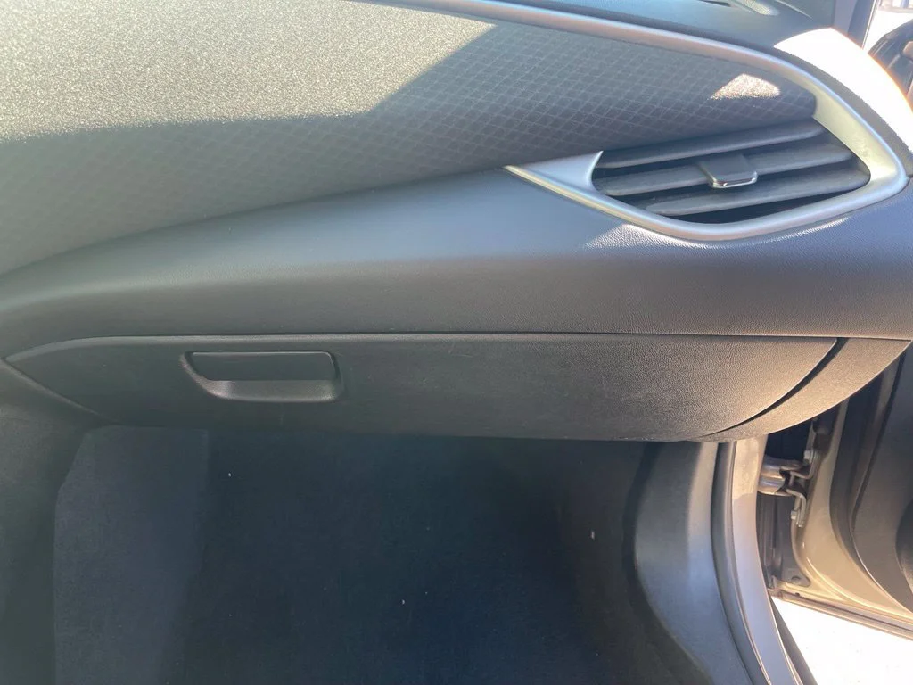 Used 2023 MINERAL GRAY METALLIC Chevrolet LT image 29