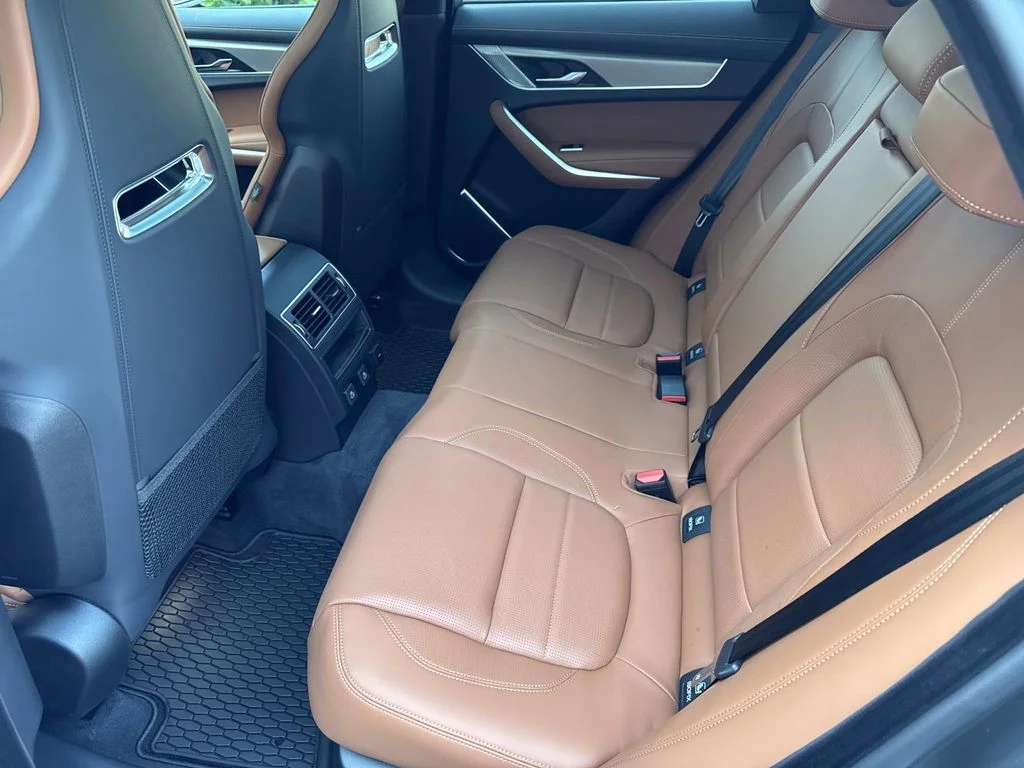 2026 Jaguar F-Pace R-Dynamic S - Photo 15