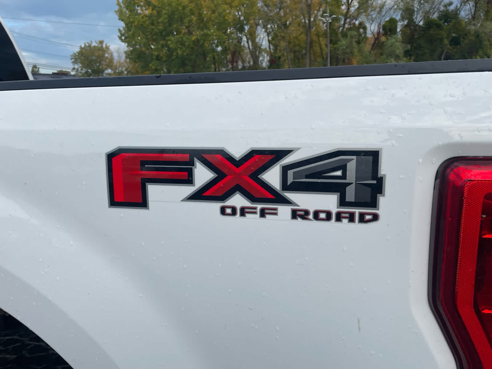 Used 2019 Oxford White Ford XLT image 5