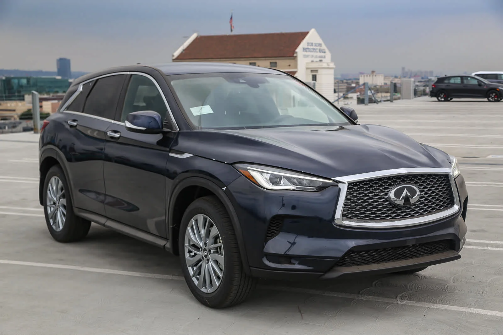 New 2025 HERMOSA BLUE INFINITI Pure AWD image 3