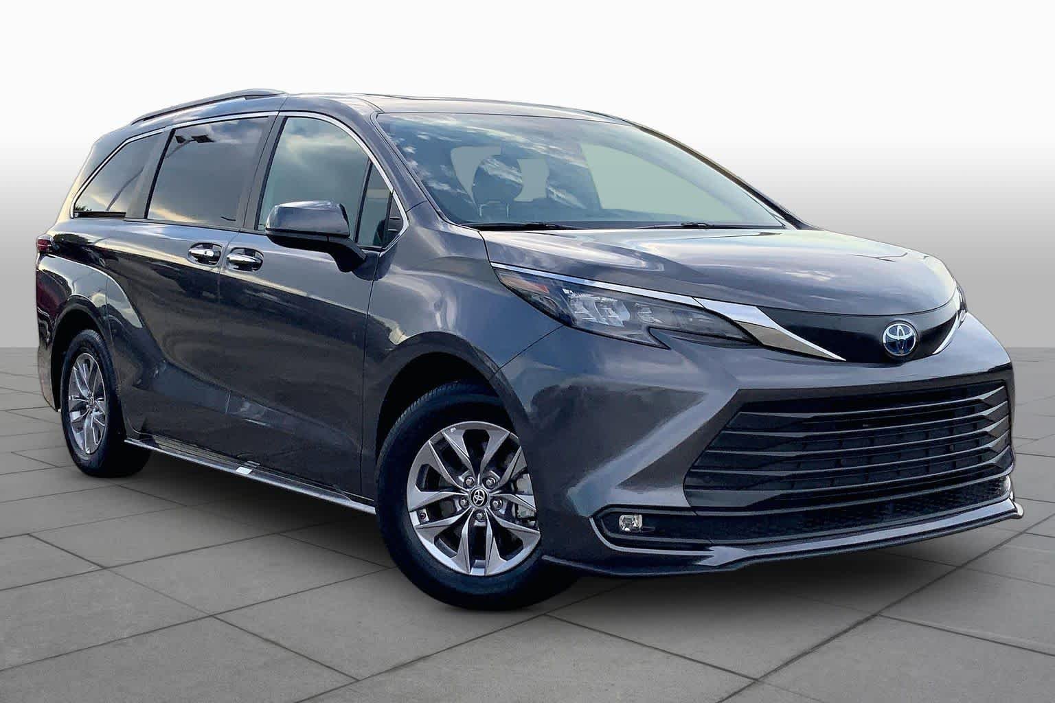 Certified Used 2025 Magnetic Gray Metallic Toyota XLE image 3