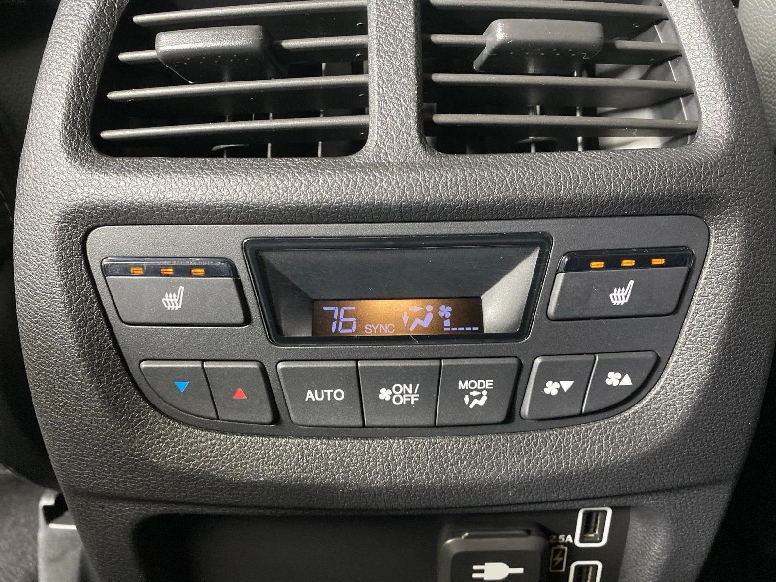 Used 2019 White Diamond Pearl Honda Touring image 26