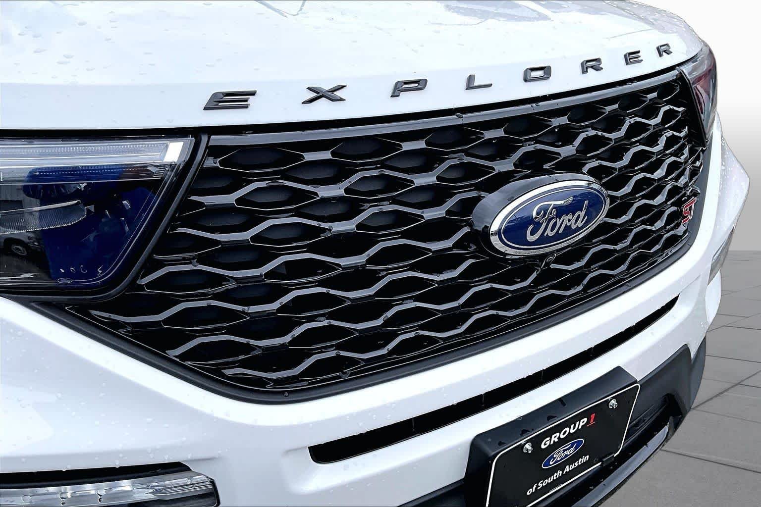 Used 2023 Star White Ford ST image 33