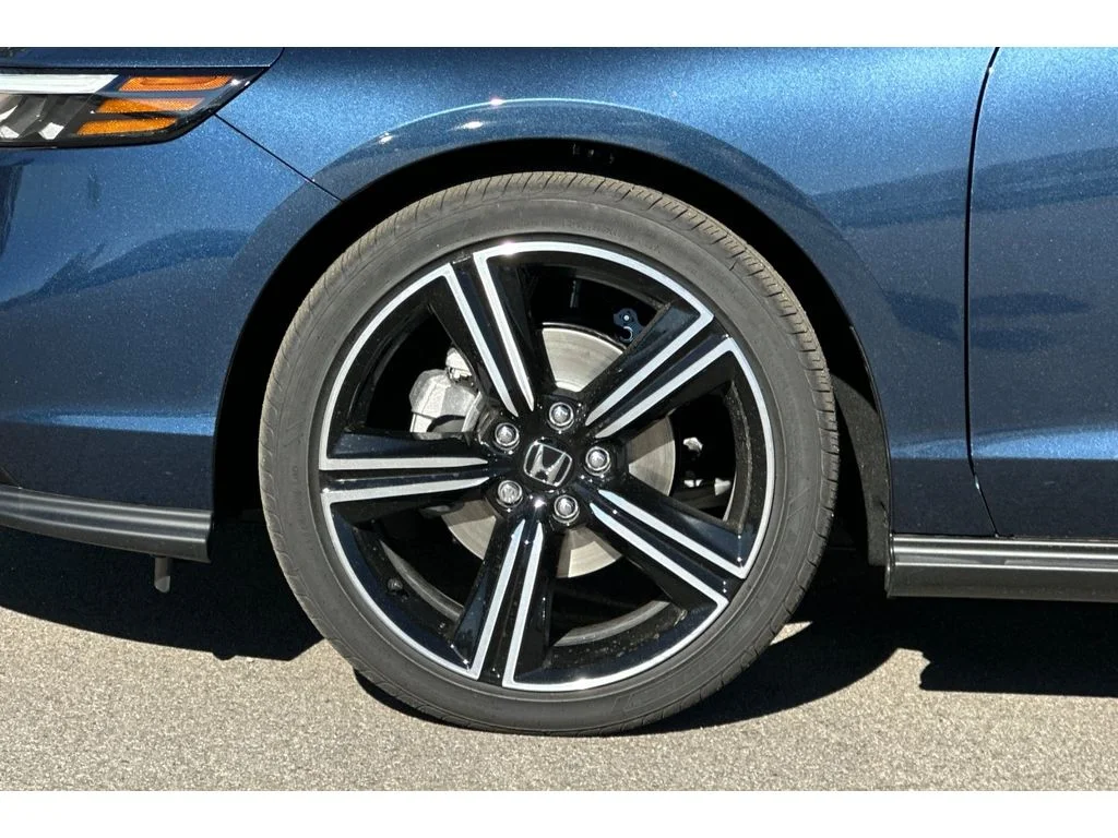 New 2026 Canyon River Blue Metallic Honda SE image 31