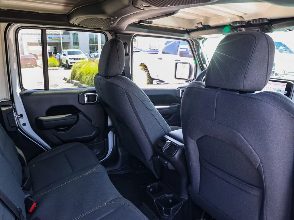 New 2026 Bright White Clear-Coat Exterior Paint Jeep Sport image 16
