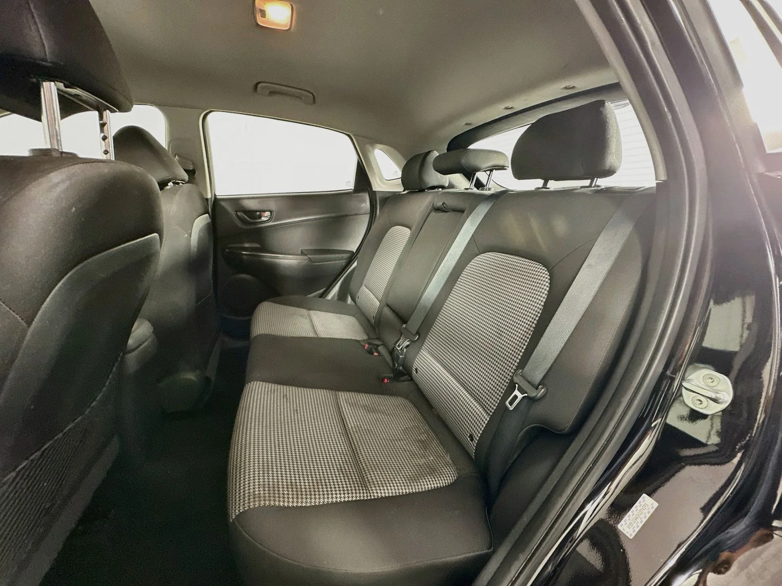 Used 2019 Ultra Black Pearl Hyundai SE image 23