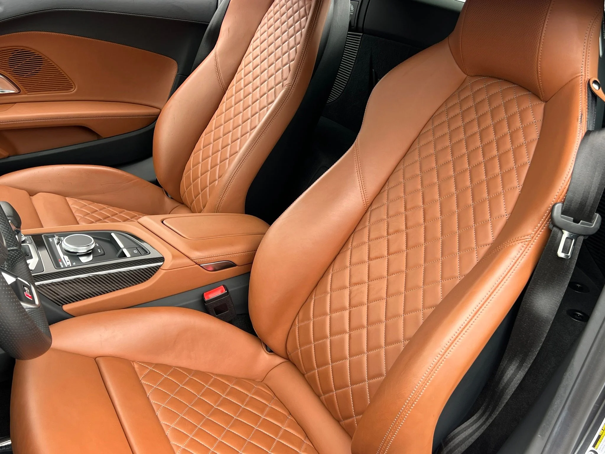 Used 2022 Gray Audi V10 performance image 4